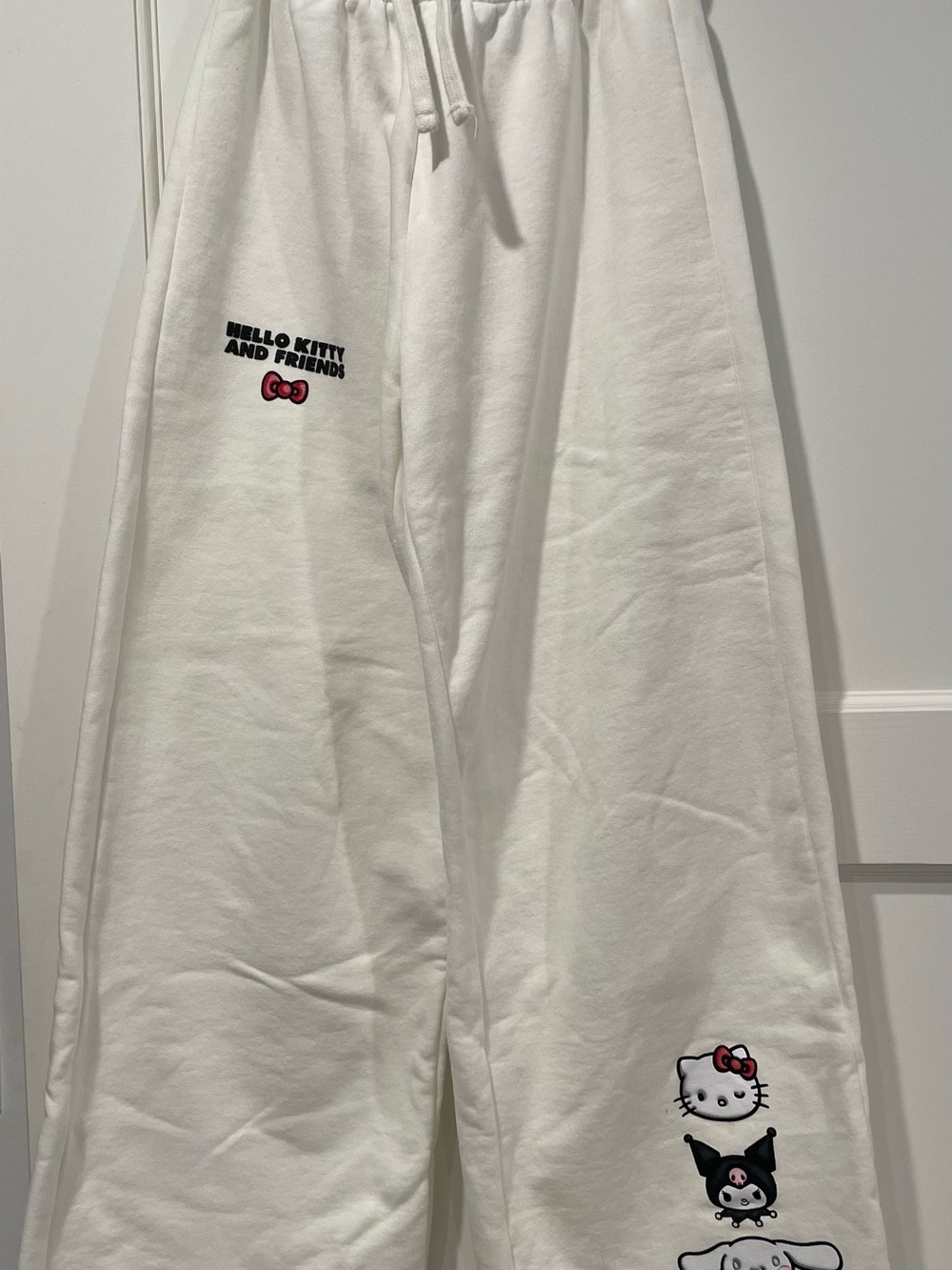 Zara Hello Kitty Sweatpants